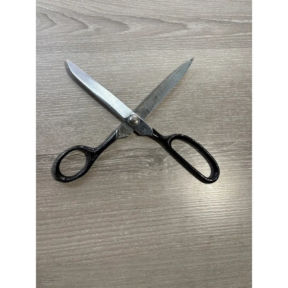 Vintage Heavy Duty Tailor Shears Fabric Scissors Black Handle Taiwan Crafting
